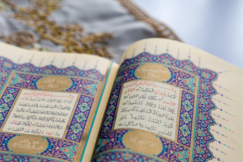 quran muslim spread