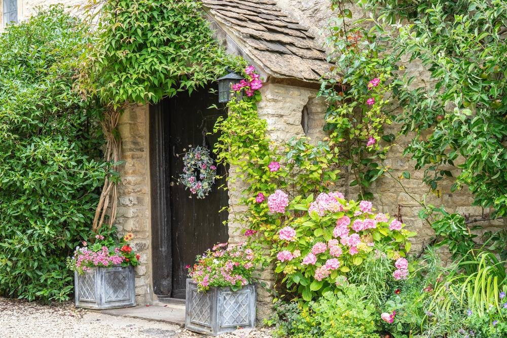 halal holidays in the uk Cotswold muslim bloom halal holidays uk